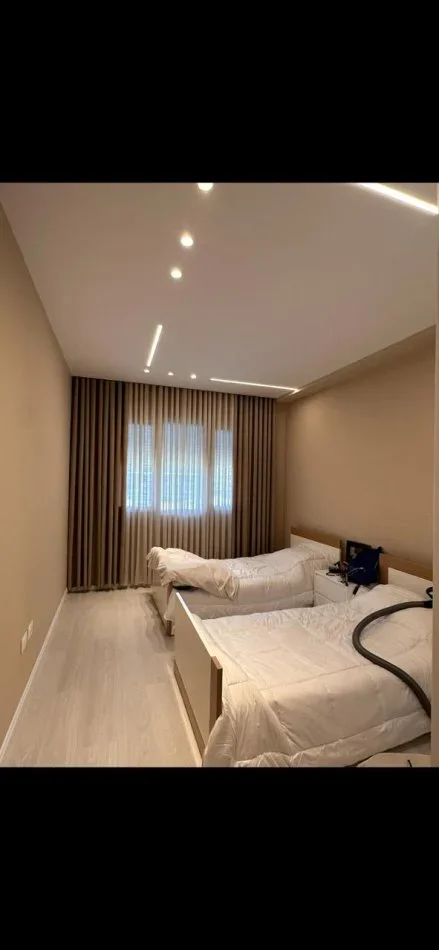 Tirane, jepet me qera apartament 2+1+Ballkon Kati 2, 117 m² 800 € (FUSHA E AVIACIONIT)