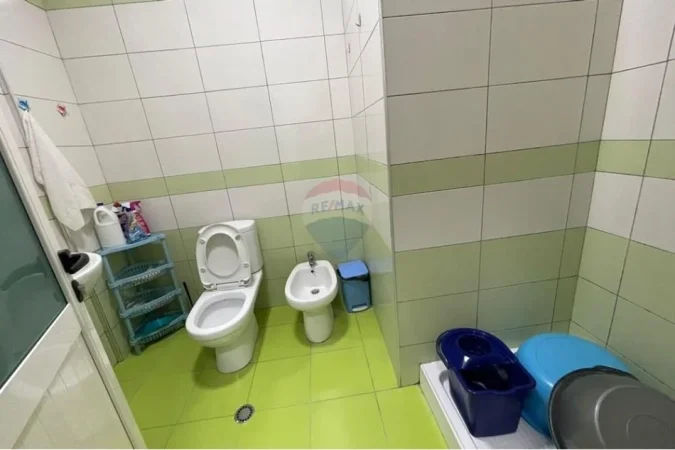 Tirane, jepet me qera apartament 1+1 , 64 m² 400 € (Rruga Teodor Keko)