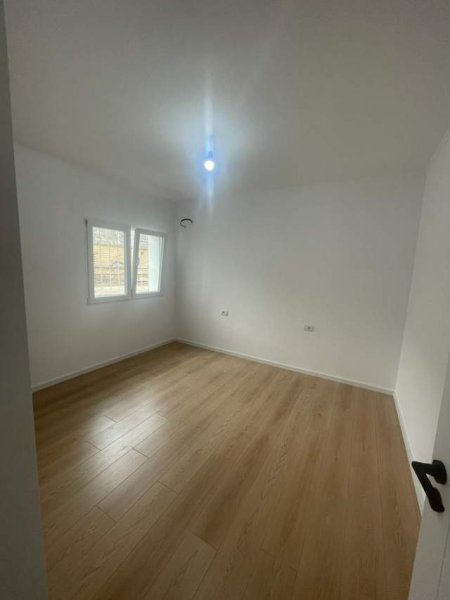 Tirane, shes apartament 2+1 Kati 2, 80 m² 115.000 Euro (rruga ferit xhajko)