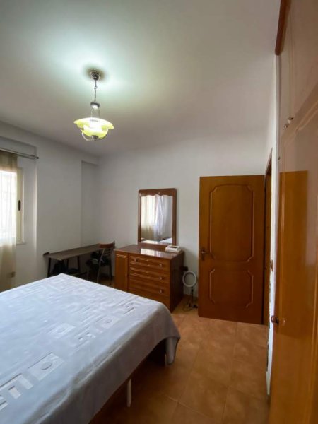 Tirane, jepet me qera apartament 1+1+BLK Kati 6, 70 m² 35.000 Leke (siper Big Market)