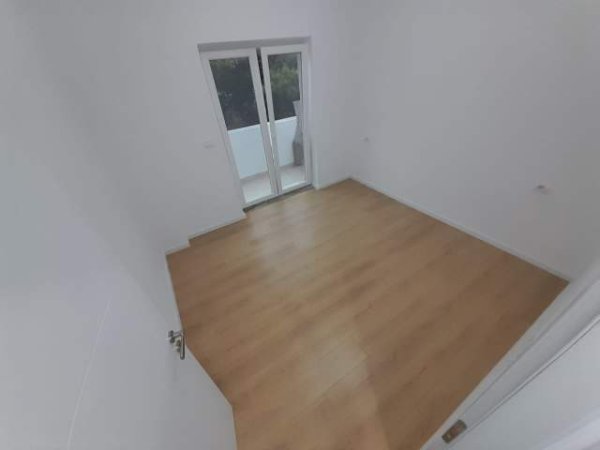 Tirane, shitet apartament 2+1+BLK Kati 2, 80 m² 115.000 Euro (Restorant Durresi)