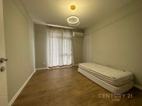 Tirane, shitet apartament 2+1+A Kati 3, 110 m² 250.000 Euro (Bulevardi Zhan Dark)