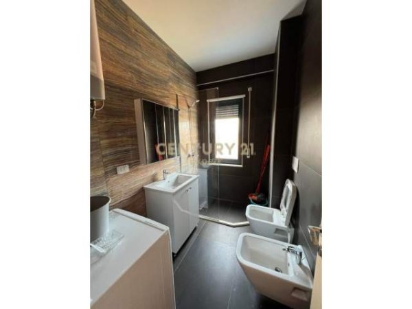 Tirane, jepet me qera apartament 1+1+A+BLK Kati 5, 60 m² 550 Euro (Bulevardi Zogu i Pare,MOZART RESIDENCE)