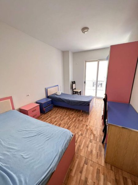 Tirane, jepet me qera apartament 2+1+BLK Kati 7, 105 m² 35.000 Leke (Unaza E Re Astir)