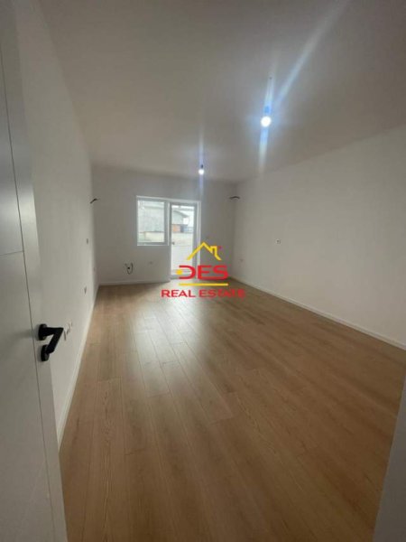 Tirane, shitet apartament 2+1+BLK Kati 2, 80 m² 115.000 Euro (Rruga e Dibres)