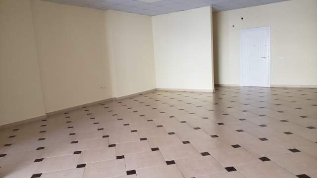 Durres, jepet me qera zyre Kati 2, 100 m² 500 Euro (Afer Gjykates, Durres)