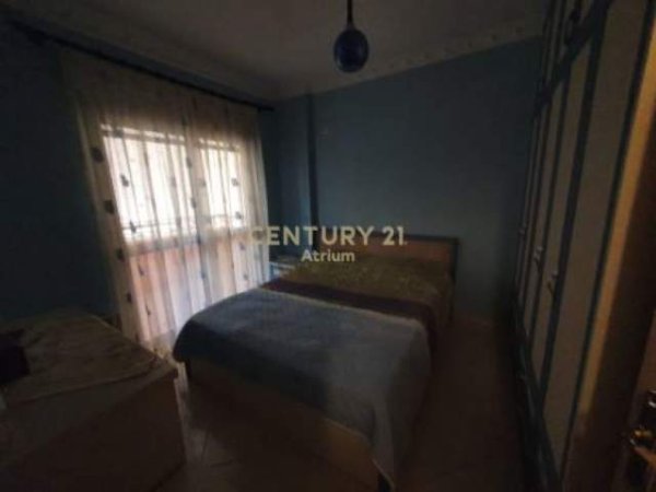 Tirane, jepet me qera apartament 2+1+BLK Kati 2, 86 m² 300 Euro (Fresku)
