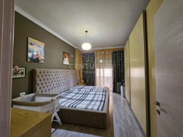 Tirane, shitet apartament 2+1+BLK Kati 11, 110 m² 125.000 Euro (Unaza e re)