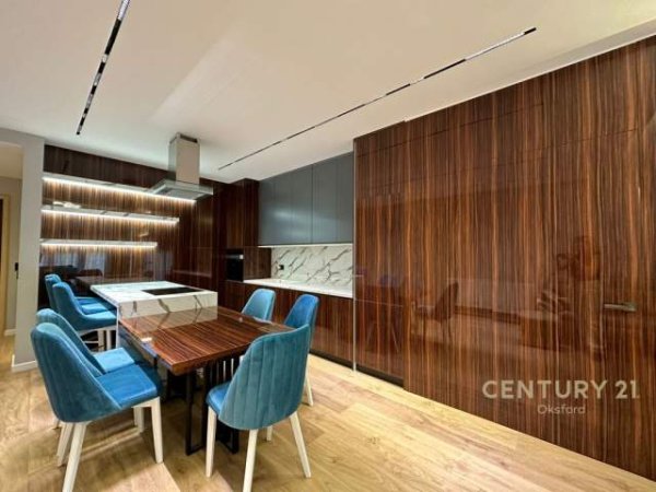 Tirane, jepet me qera apartament 2+1 Kati 2, 850 Euro