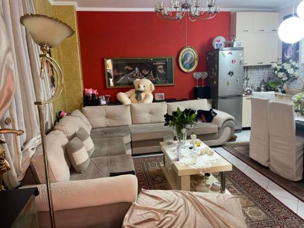 Tirane, shitet 2+1 Kati 4, 68 m² 75.000 Euro