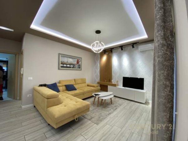 Tirane, jepet me qera apartament 2+1 500 Euro (LIQENI I THATE)