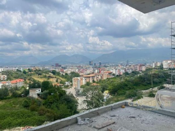 Tirane, shes 3+1 218.000 Euro