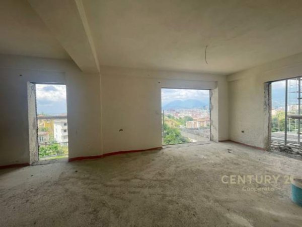Tirane, shes 3+1 218.000 Euro