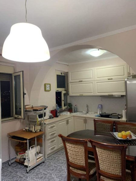 Tirane, shitet apartament 2+1+BLK Kati 5, 68 m² 75.000 Euro (Rruga e Dibres (Fakulteti i Mjeksise))