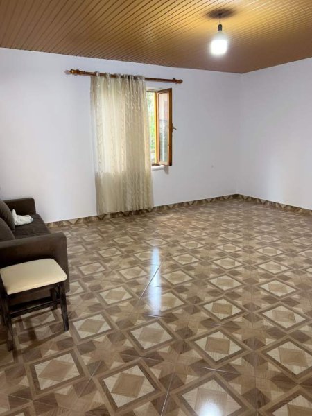 Tirane, jepet me qera apartament 90 m² 30.000 Leke