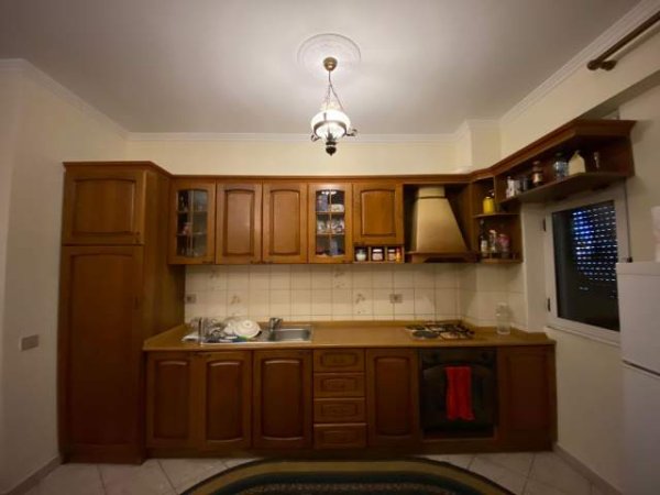 Tirane, shitet apartament 2+1+BLK Kati 2, 107 m² 178.000 Euro (rruga Irfan Tomini)