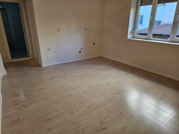 Tirane, shitet apartament 1+1 Kati 3, 45 m² 75.000 Euro (Rr. “Haxhi Hysen Dalli)