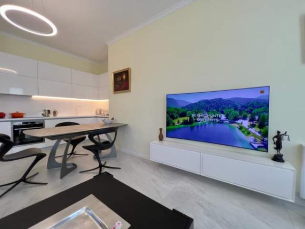 Tirane, jepet me qera apartament 2+1+BLK Kati 5, 92 m² 1.000 Euro (rruga e kavajes)
