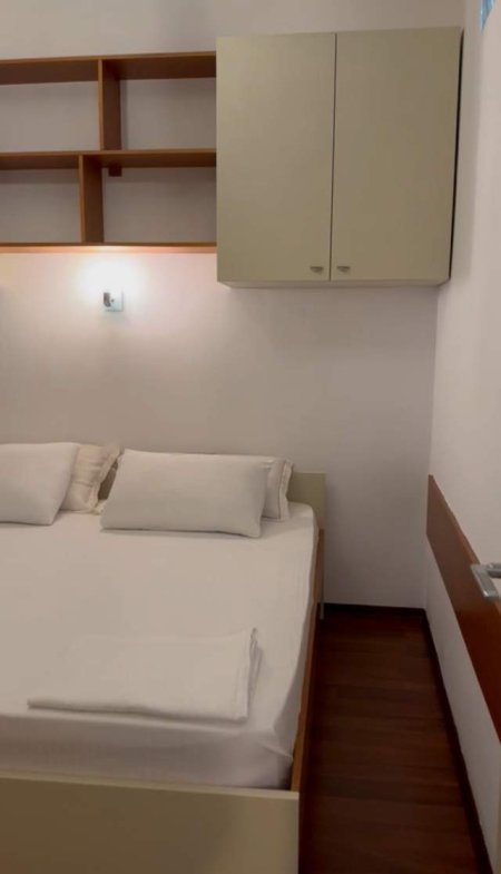 Tirane, jepet me qera apartament 1+1+BLK Kati 4, 65 m² 60.000 Leke (Rr. "Medar Shtylla")