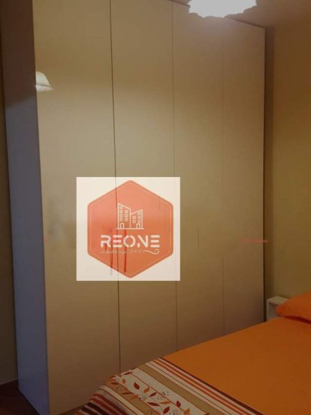 Tirane, jepet me qera apartament 1+1 Kati 3, 65 m² 400 Euro (Rruga e kavajes)
