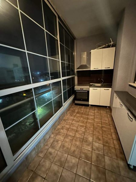 Tirane, jepet me qera apartament 2+1 Kati 4, 85 m² 400 Euro (Xhamlliku,Ish Profarma)