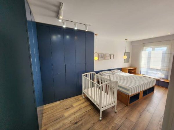 Tirane, jepet me qera apartament Kati 6, 100 m² 700 Euro (KOMPLEKSI KONTAKT)