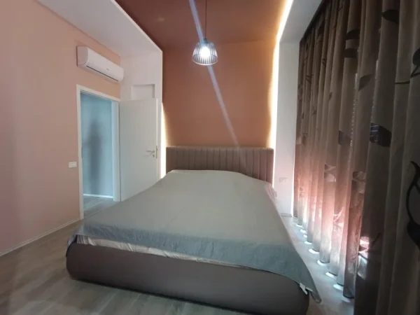 Tirane, shitet apartament 2+1+Ballkon Kati 4, 102 m² 200.000 € (Ali Demi)