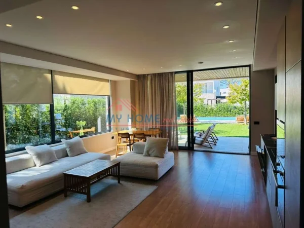 Durres, shitet Vile 5+1+Ballkon Kati 2, 520 m² 835.000 € (Gjiri Lalzit)