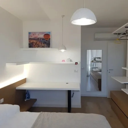 Tirane, jepet me qera apartament 2+1+Ballkon Kati 9, 100 m² 800 € (FioriDiBosco)