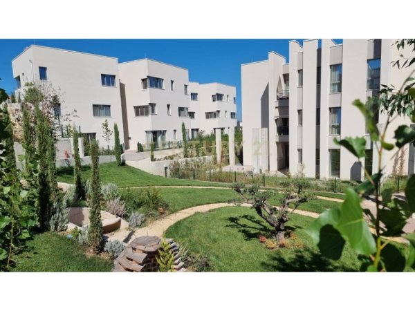 Tirane, shitet apartament 3+1 , 410 m² 1.550.000 € 