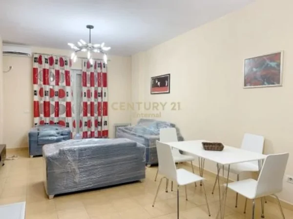 Tirane, jepet me qera apartament 2+1 Kati 2, 100 m² 850 € 
