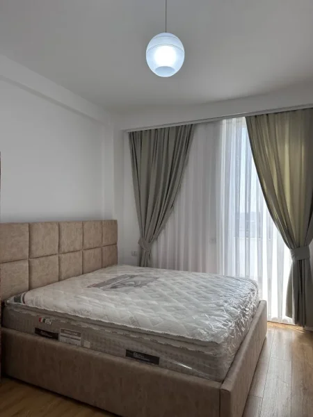 Tirane, jepet me qera apartament 2+1 Kati 4, 100 m² 600 € (Kompleksi Tudas)
