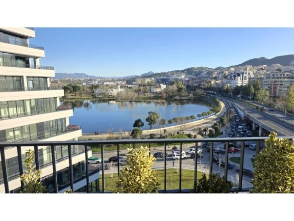 Tirane, jepet me qera apartament 3+1 Kati 6, 165 m² 2.500 € 