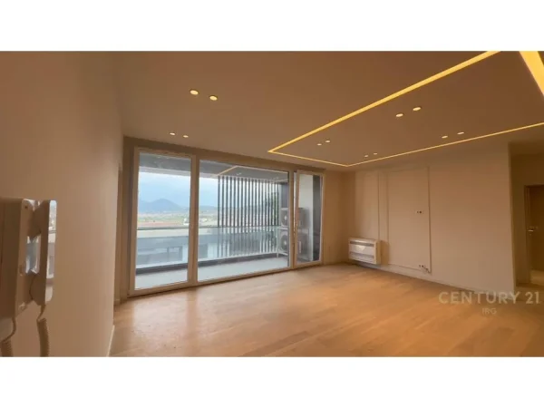 Tirane, shitet apartament 3+1 Kati 2, 153 m² 360.000 € 