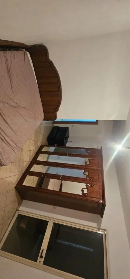 Tirane, shitet apartament 1+1 Kati 3, 72 m² 110.000 € (YZBERISHT)