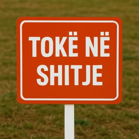 Tirane, shitet toke , 3.000 m² 900.000 € (Top Chanel)