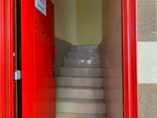 Tirane, jepet me qera ambjent biznesi Kati 1, 30 m² 450 € (rruga durresit)