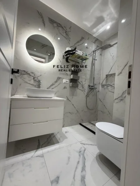 Tirane, jepet me qera apartament 2+1 Kati 13, 112 m² 800 € (LAPRAKE)