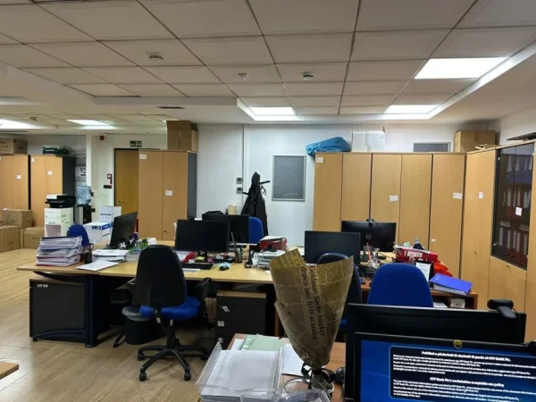 Tirane, jepet me qera zyre Kati 5, 94 m² 1.690 € (Bulevardi "Deshmoret e Kombit")