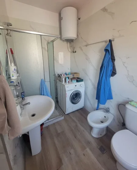 🏠Jepet me Qera Ap 2+1 tek  21 Dhjetor  550 MIJE LEKE  ,ZONA ME E KERKUAR NE TIRANE ME SUPER CMIM