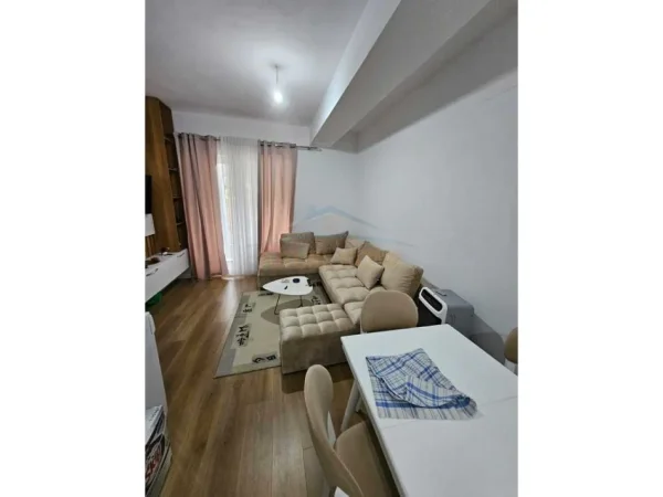 Tirane, shitet apartament 2+1+Ballkon Kati 1, 73 m² 115.000 € (Ali Demi)