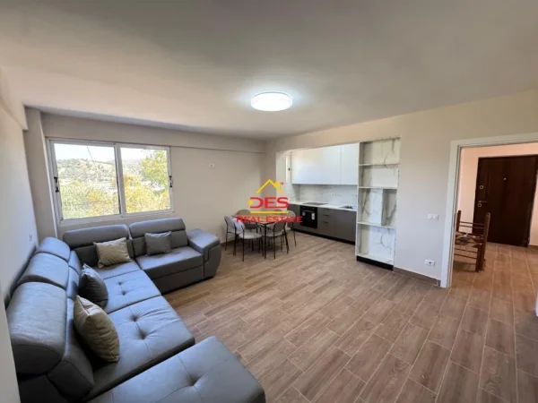 Shqiperi, jepet me qera apartament 2+1+Ballkon Kati 2, 90 m² 250 € (Rruga Petrona Haliti, Vlorë.)