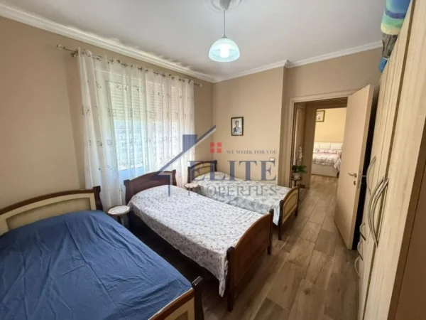 Tirane, shitet apartament 2+1+Ballkon Kati 6, 103 m² 145.000 € (Rruga Loni Ligori)