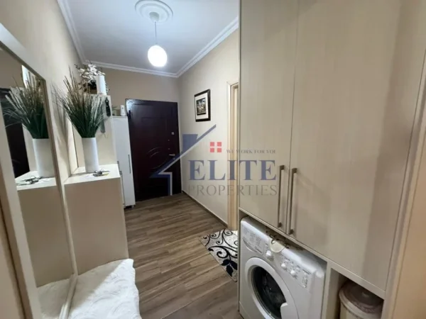 Tirane, shitet apartament 2+1+Ballkon Kati 6, 103 m² 145.000 € (Rruga Loni Ligori)