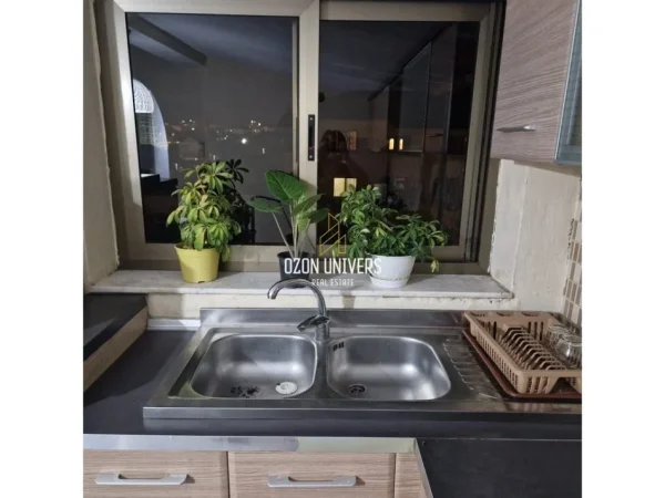 Tirane, jepet me qera apartament 2+1 Kati 4, 90 m² 500 € (rruga 5 maji)