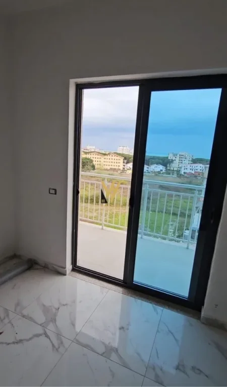 Durres, jepet me qera apartament 2+1+Ballkon Kati 6, 90 m² 6.000 € (MALI I ROBIT)