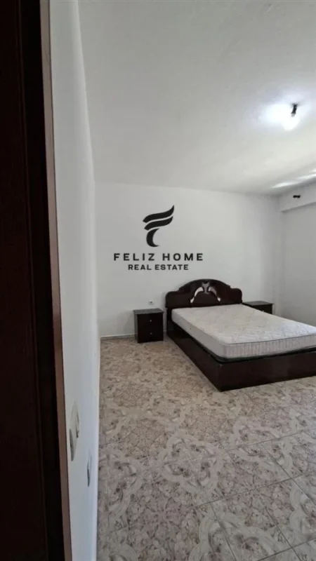 Tirane, jepet me qera apartament 1+1 Kati 2, 90 m² 500 € (RRUGA E DURRESIT)