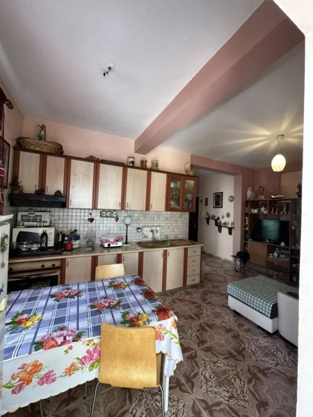 Durres, shitet apartament Kati 3, 79.999 € (PAMJE DETI VIJE E DYTE ME DETIN Hotel Palace ,Plazh)
