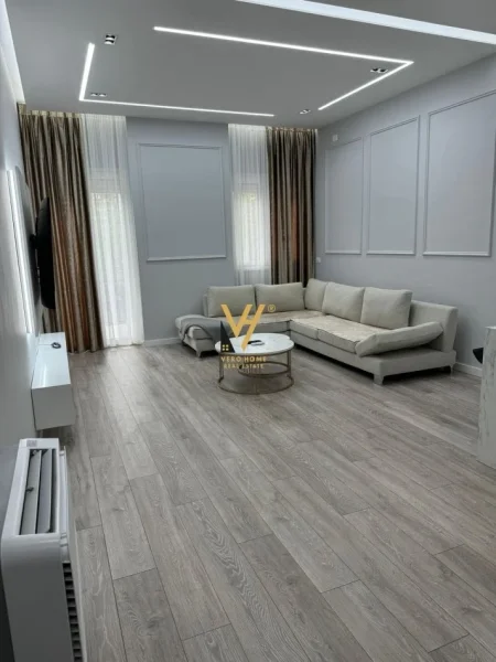 Vlore, shitet apartament 2+1+Ballkon Kati 1, 112 m² 230.000 € (SKELA)