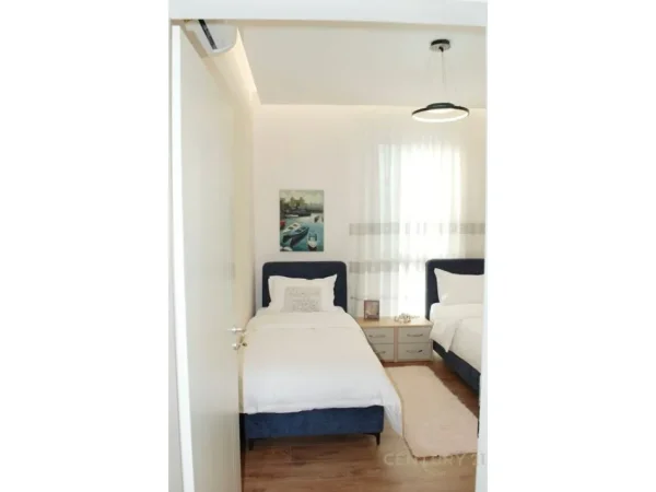 Tirane, jepet me qera apartament 2+1 Kati 3, 96 m² 2.000 € (Rruga e kosovarve)